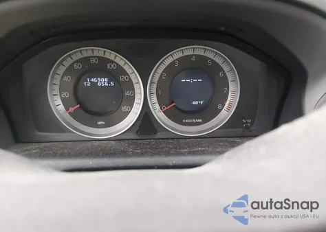 2013 Volvo Xc60 3.2 Platinum z USA, uszkodzony, nr VIN YV4952DL9D2428441